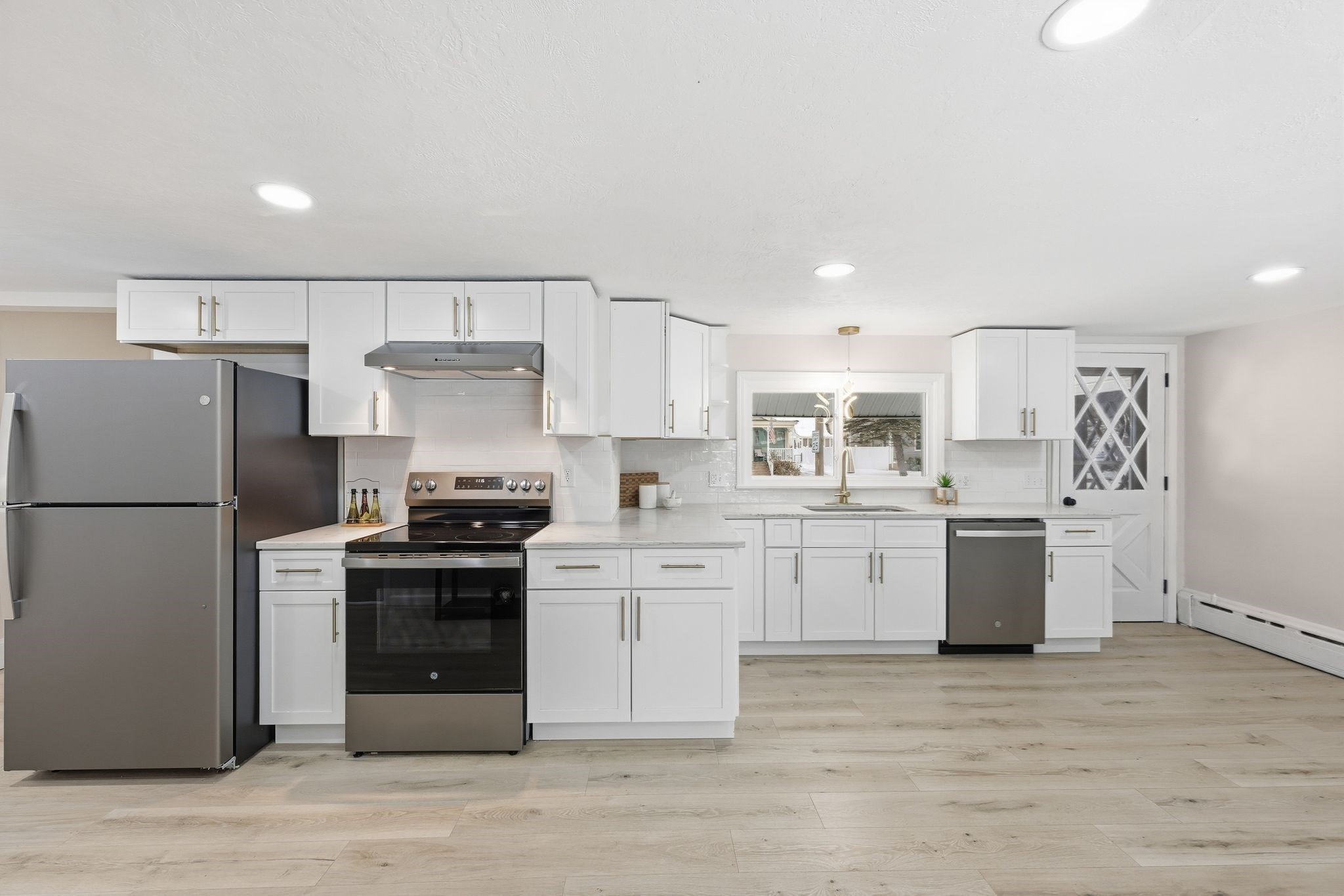 48 Pleasant St, Westfield, MA 01085 - Image 5