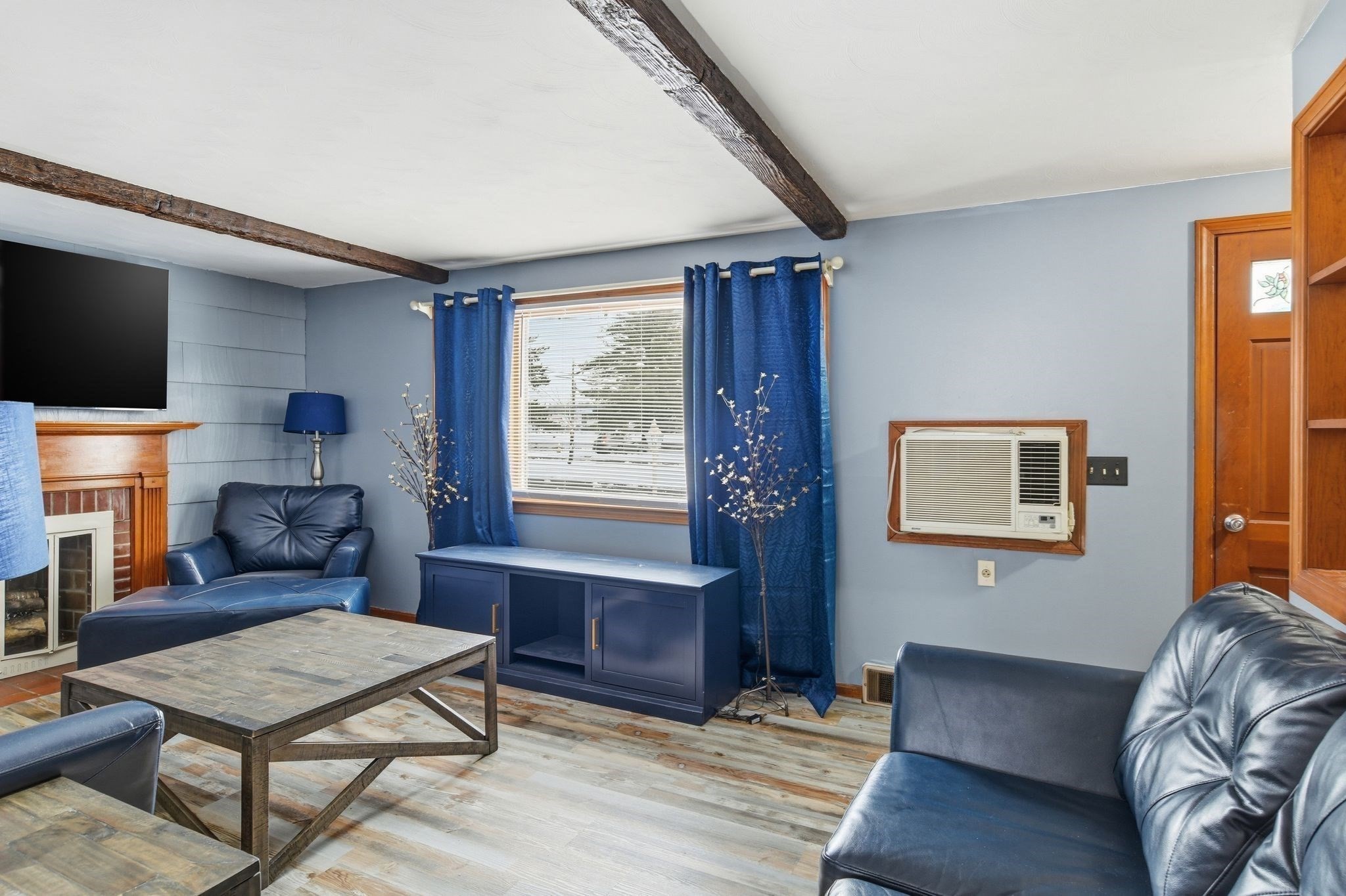 135 Bulat Dr, Springfield, MA 01129 - Image 2