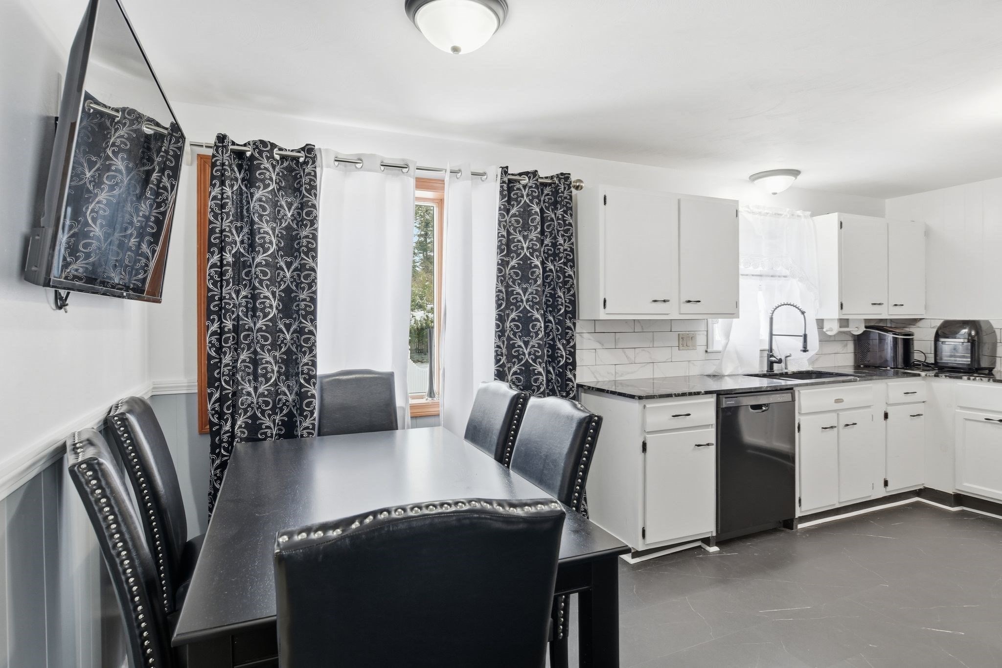 135 Bulat Dr, Springfield, MA 01129 - Image 7