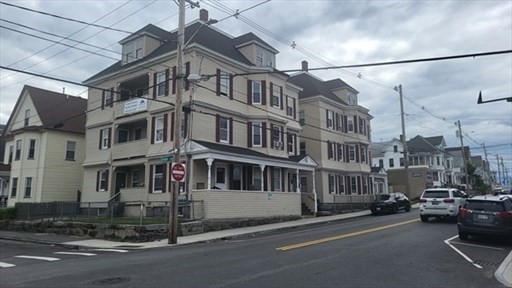 130 University Avenue, Lowell, MA 01854