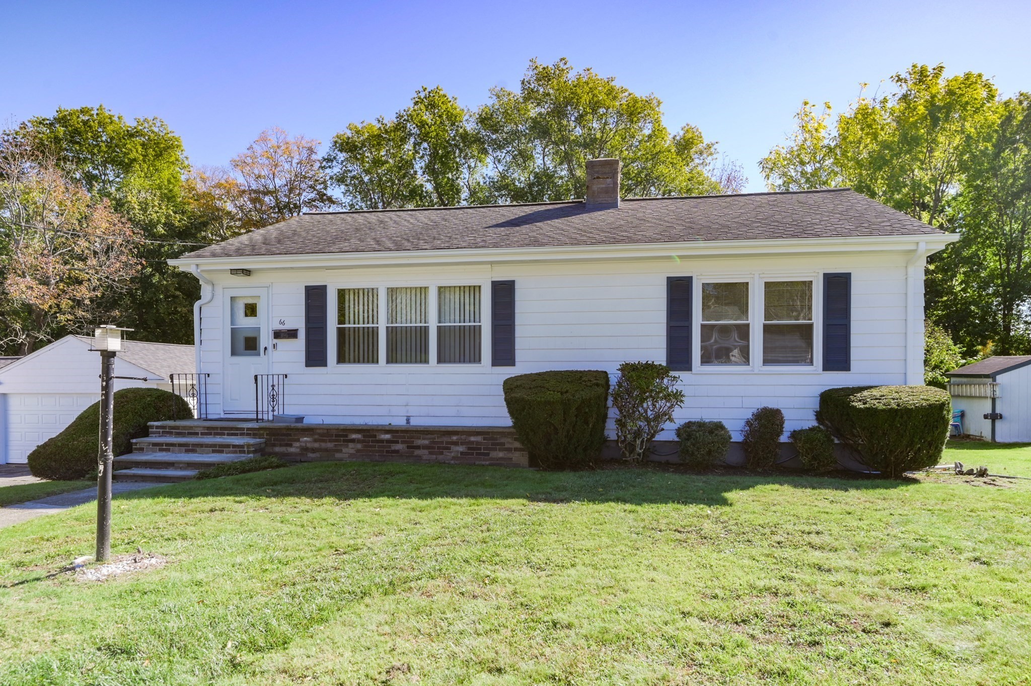 66 Meadow Ln, Somerset, MA 02726