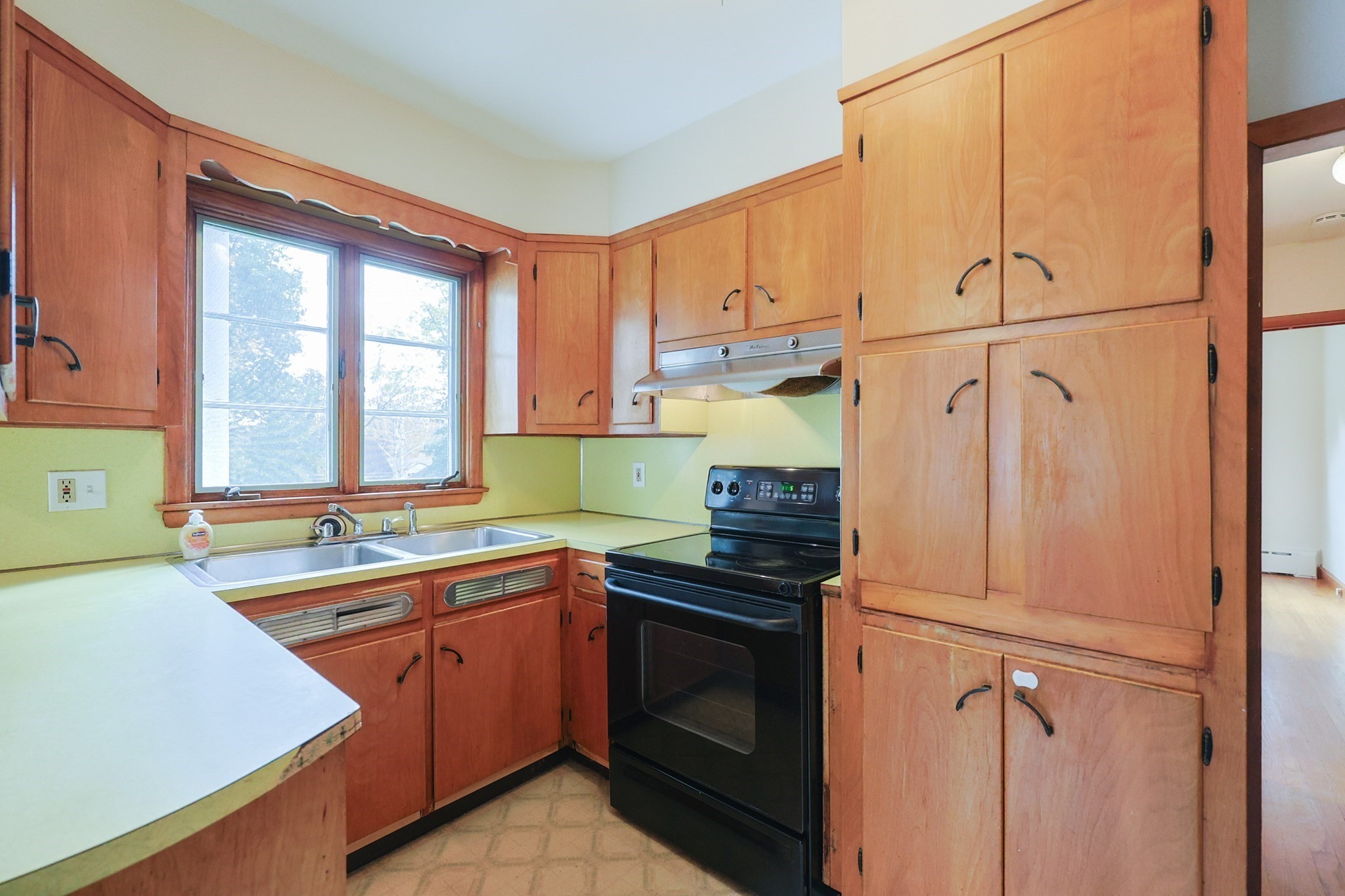 66 Meadow Ln, Somerset, MA 02726 - Image 12