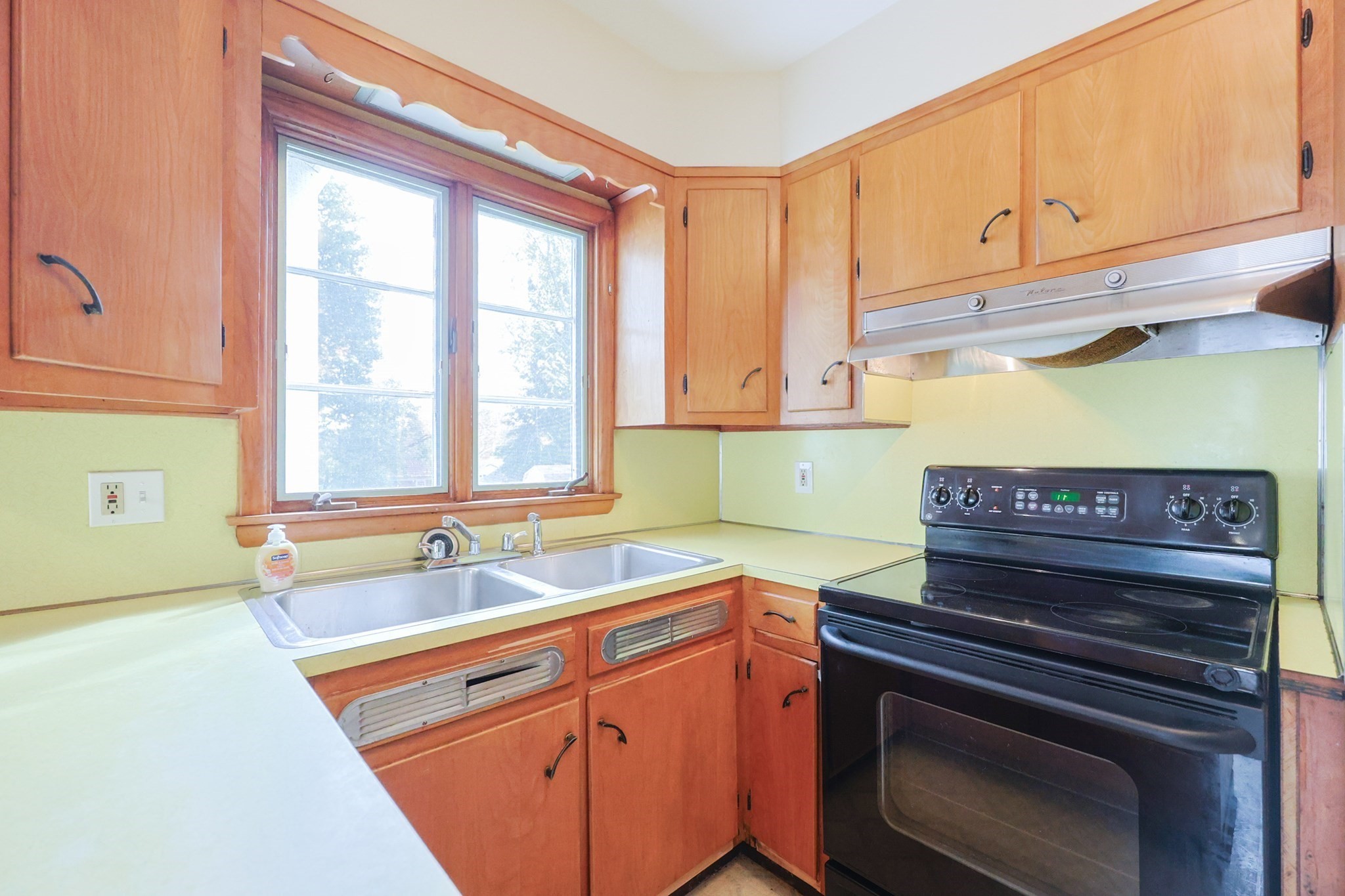 66 Meadow Ln, Somerset, MA 02726 - Image 14