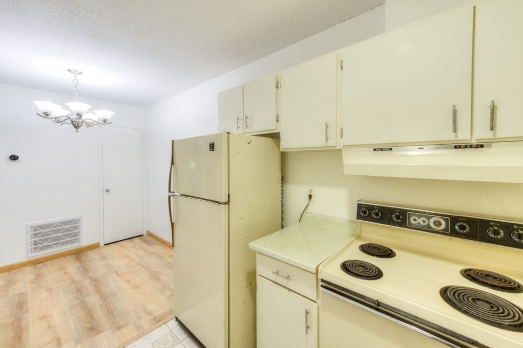 28 Thayer Pond Dr Unit 12, Oxford, MA 01537 - Image 14