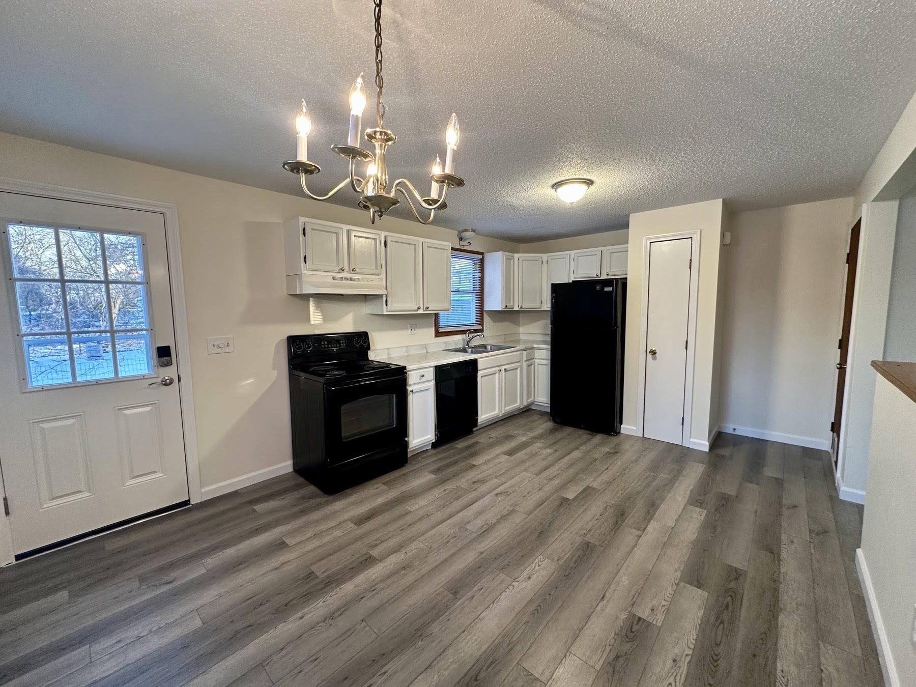 52 Price St, Springfield, MA 01104 - Image 4