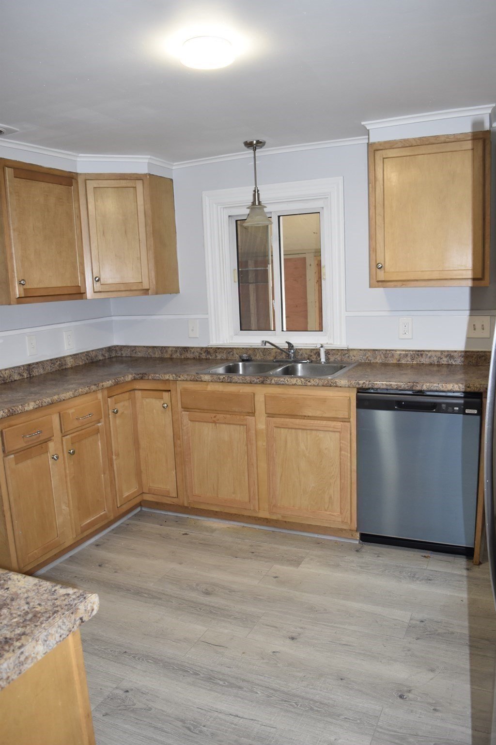 796 Charlton Street, Southbridge, MA 01550 - Image 12