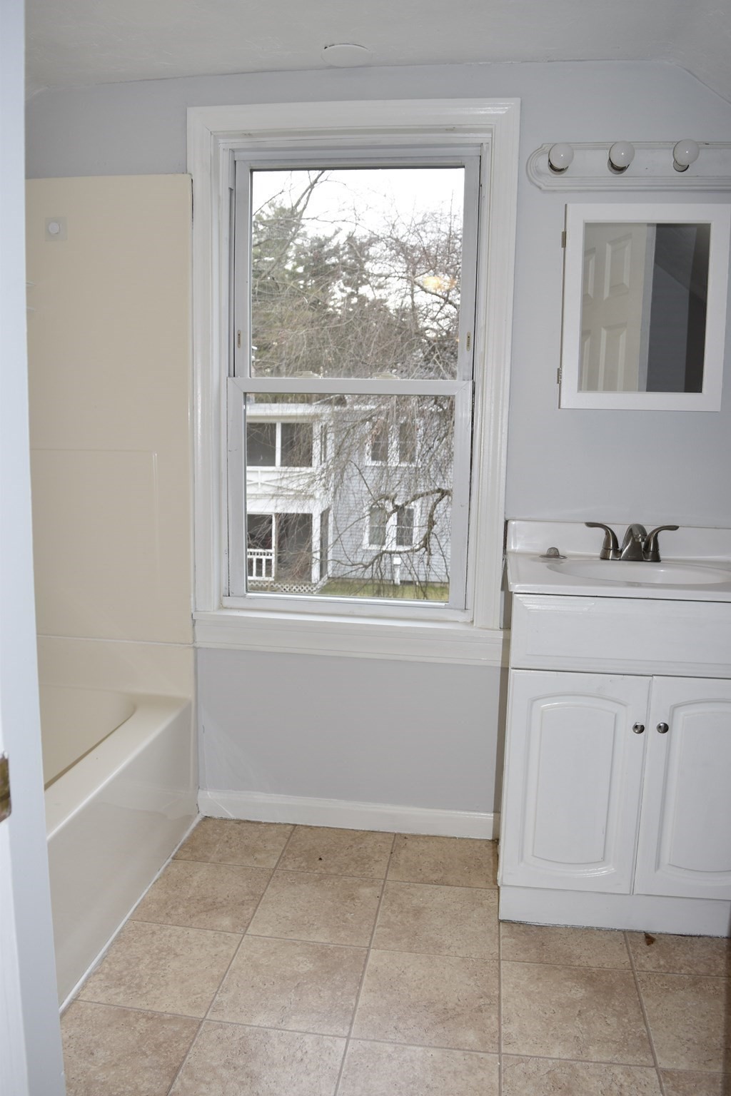 796 Charlton Street, Southbridge, MA 01550 - Image 30