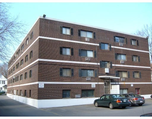 18 Glencoe Street Unit 42, Brighton, Boston, MA 02135 - Image 11