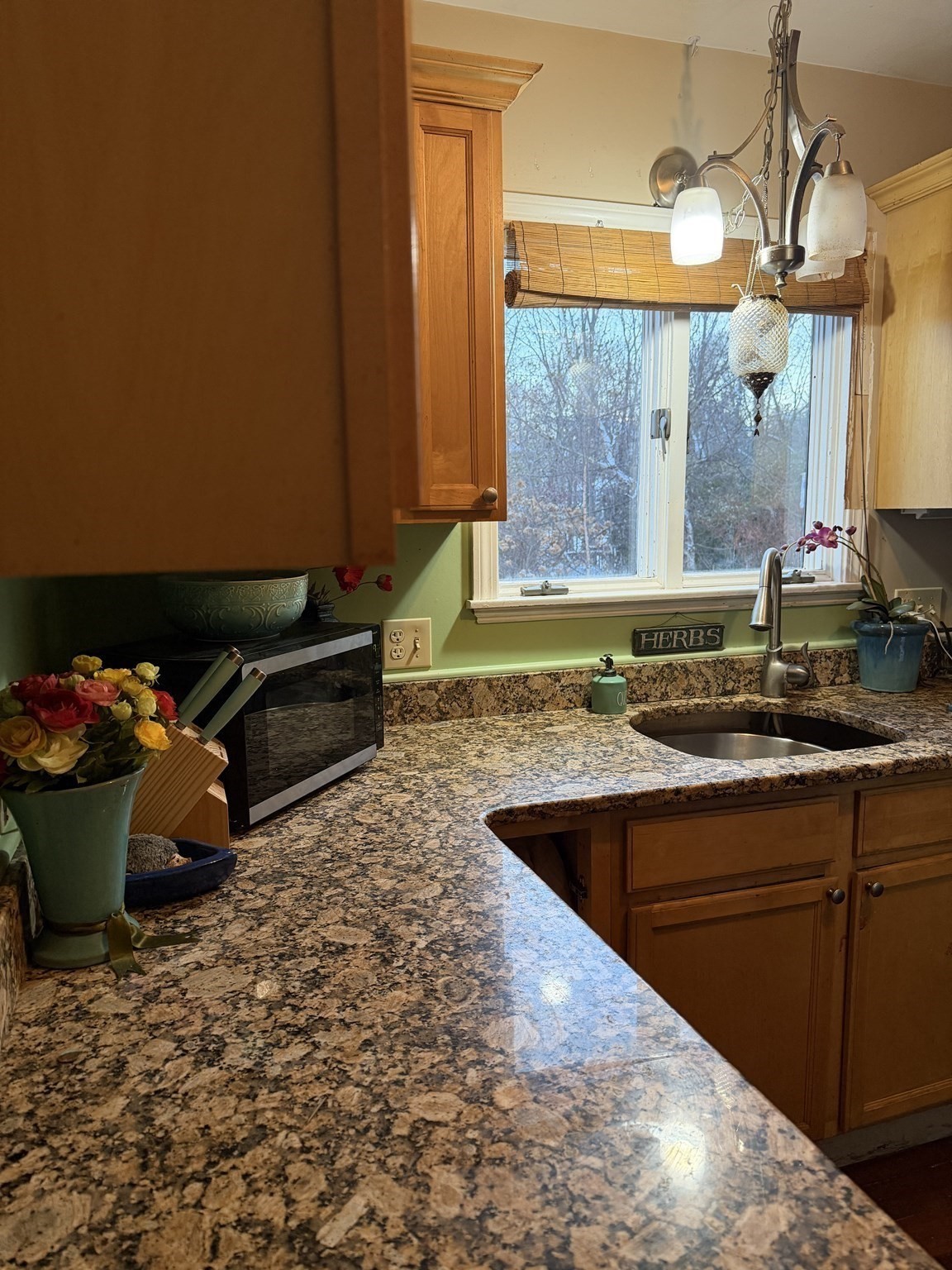 4 Larnard Ct, Amesbury, MA 01913 - Image 2