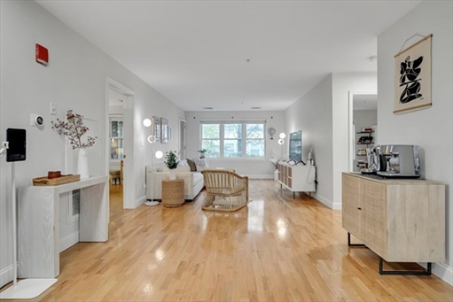 318 Rindge Ave, Apt 103