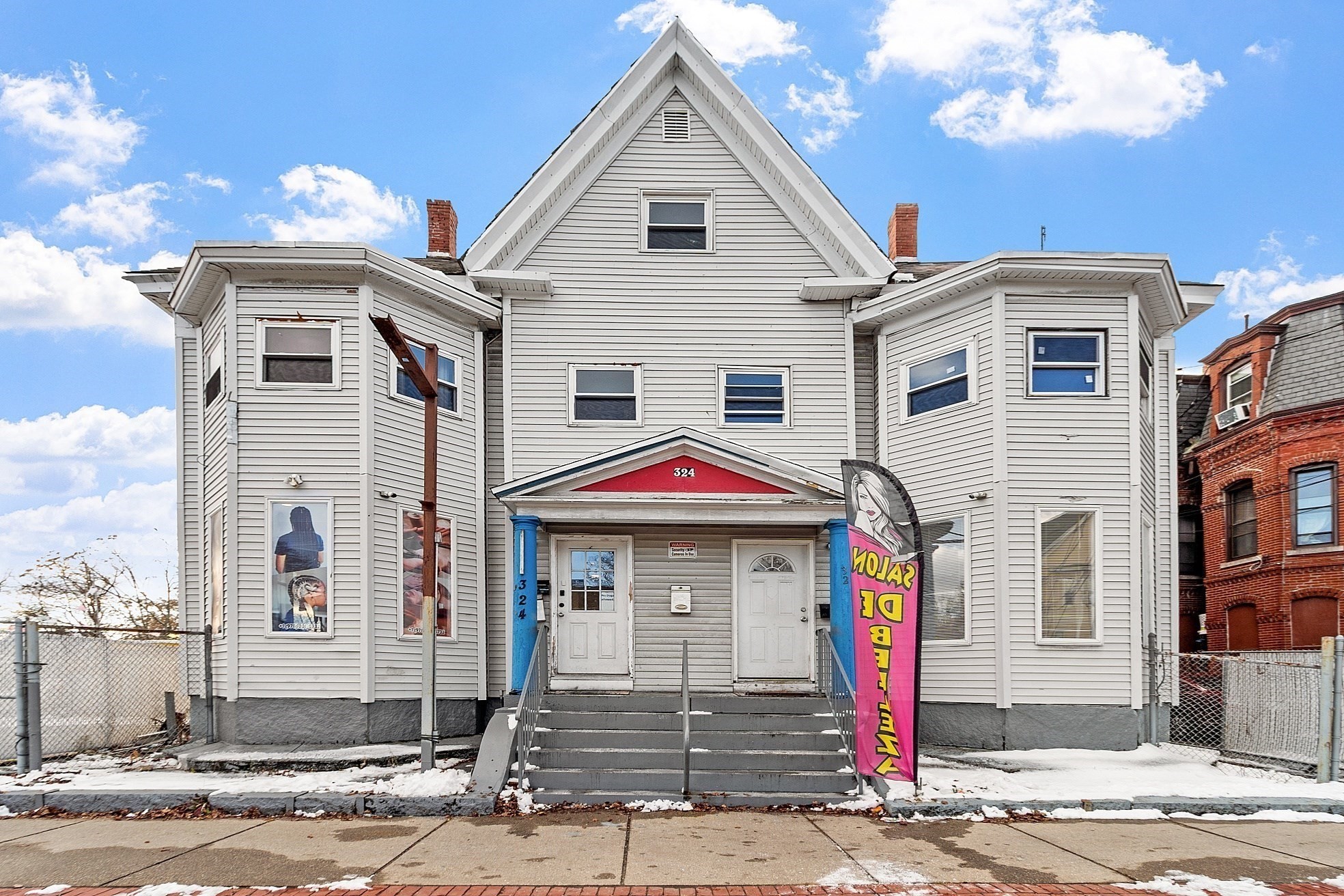324 Broadway, Lawrence, MA 01841