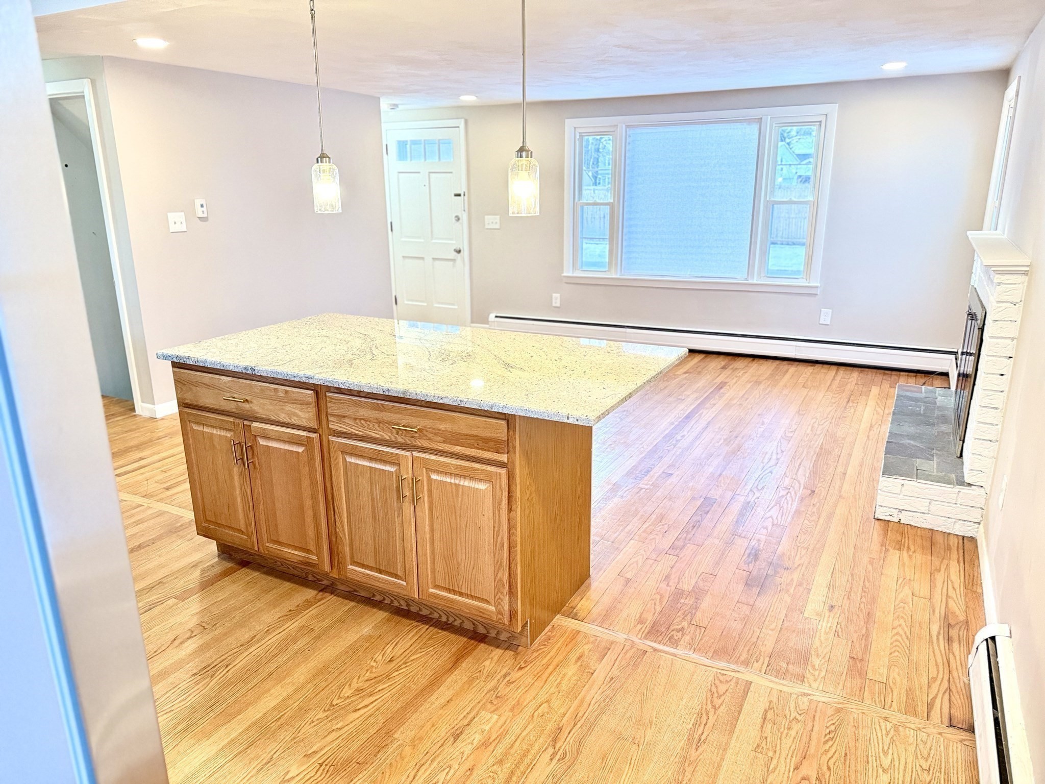 37 Plateau Cir, West Springfield, MA 01089 - Image 8