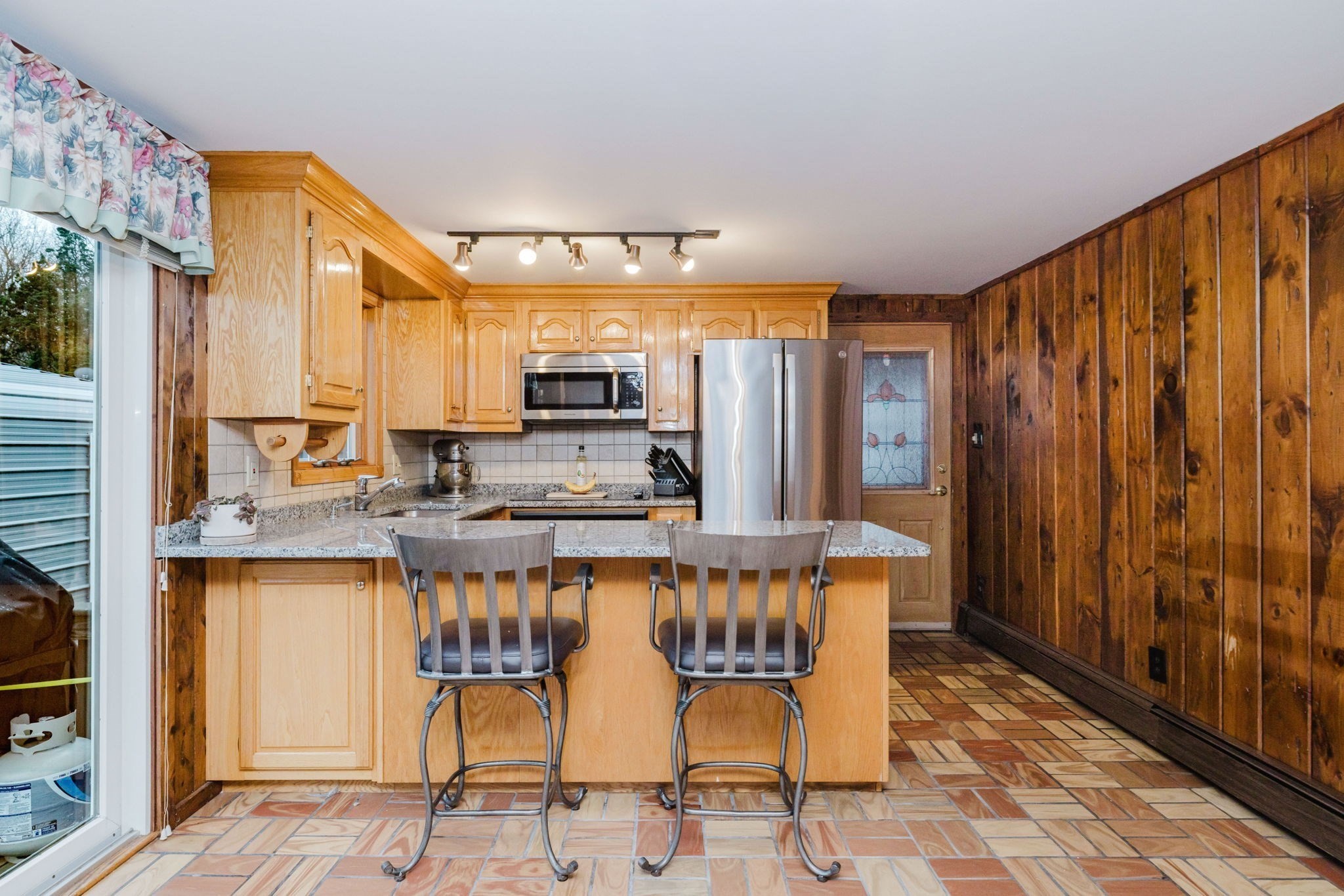 107 Walker, Swansea, MA 02777 - Image 5