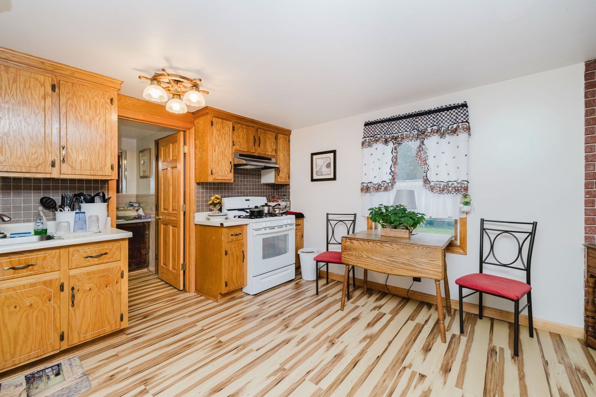 107 Walker, Swansea, MA 02777 - Image 9