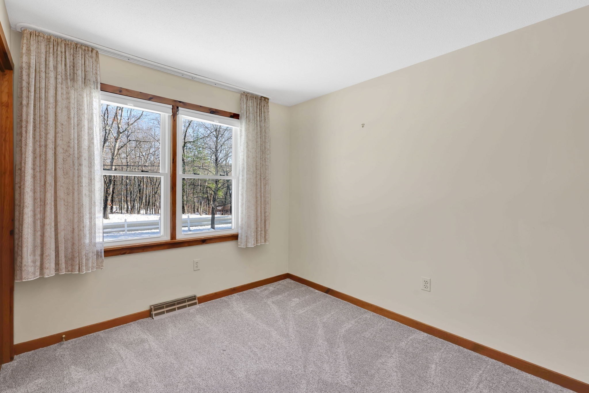433 Ventura St, Ludlow, MA 01056 - Image 14