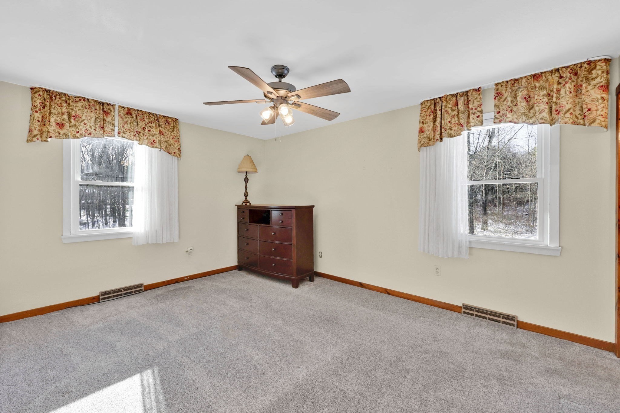 433 Ventura St, Ludlow, MA 01056 - Image 16