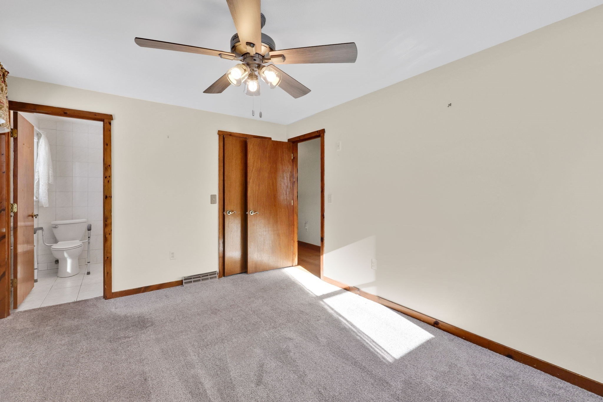 433 Ventura St, Ludlow, MA 01056 - Image 18