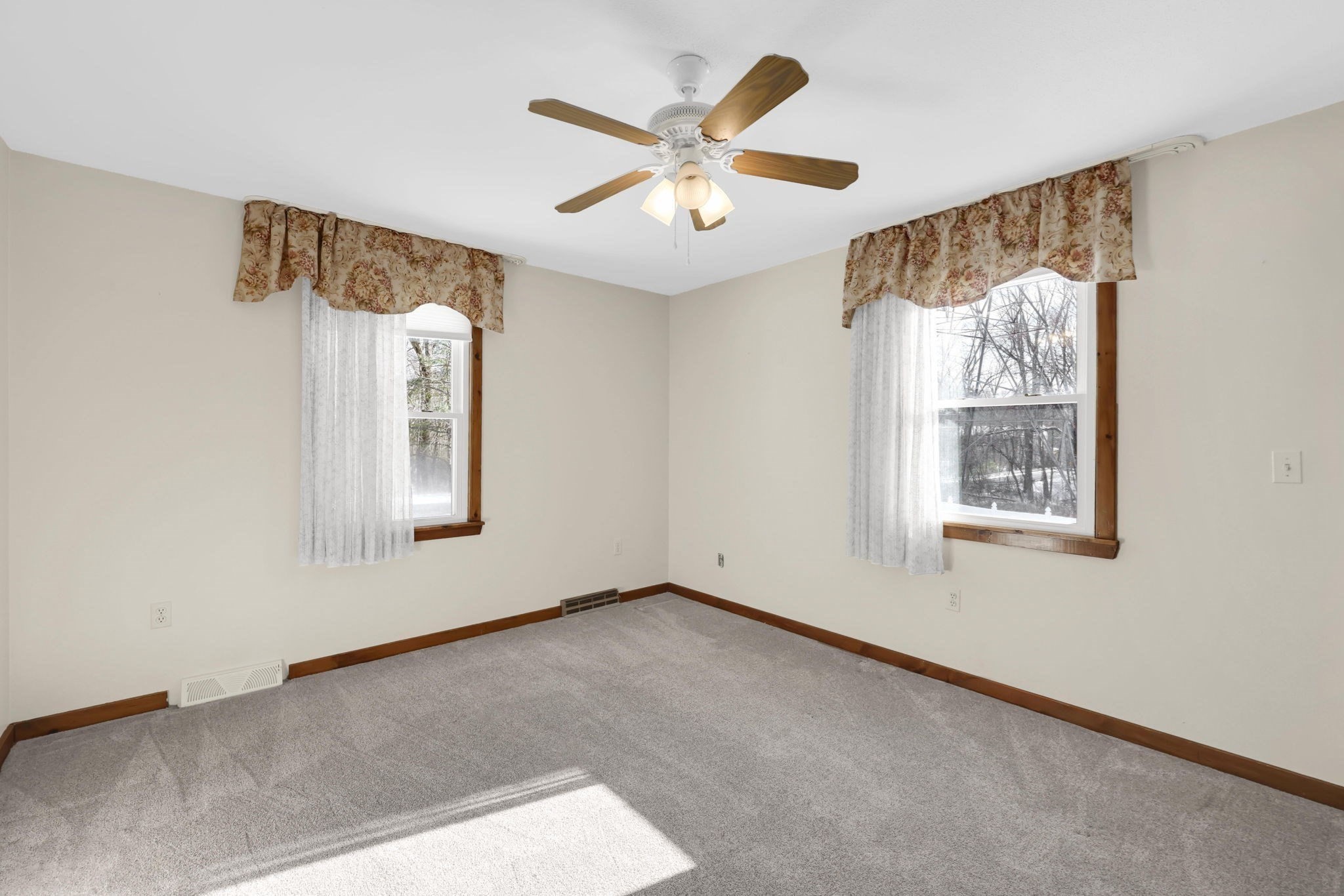 433 Ventura St, Ludlow, MA 01056 - Image 20
