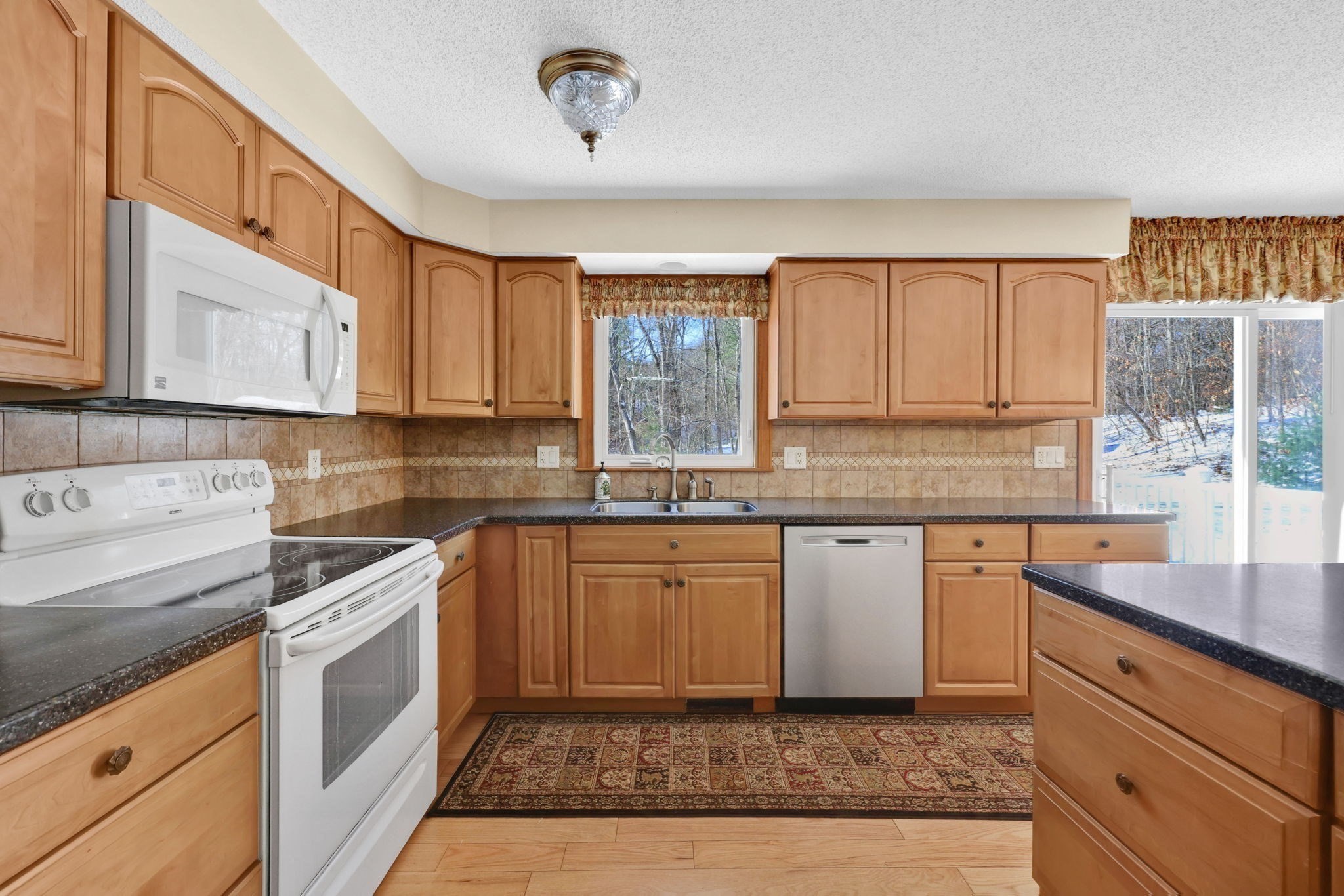 433 Ventura St, Ludlow, MA 01056 - Image 3