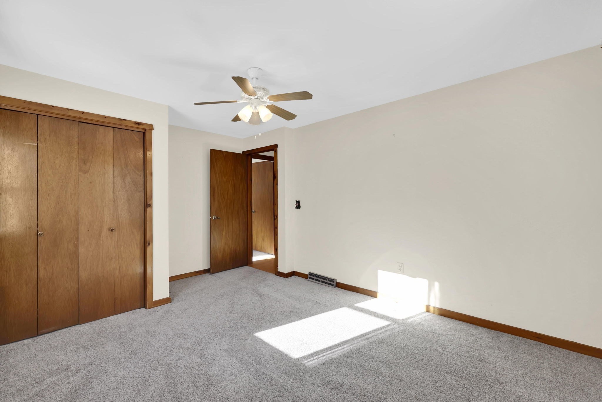 433 Ventura St, Ludlow, MA 01056 - Image 21