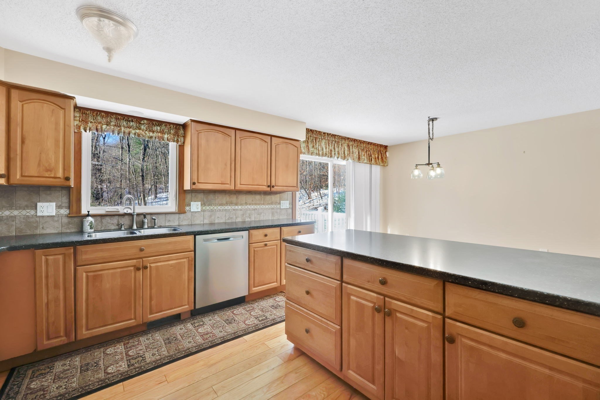 433 Ventura St, Ludlow, MA 01056 - Image 5