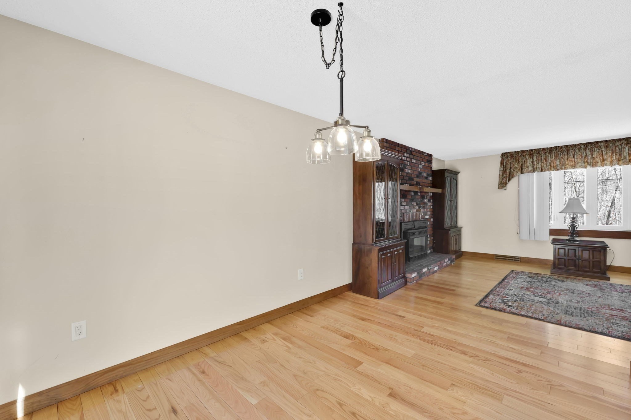 433 Ventura St, Ludlow, MA 01056 - Image 8
