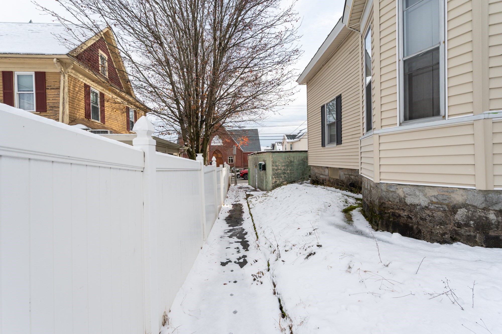 525 Chelmsford St, Lowell, MA 01851 - Image 4