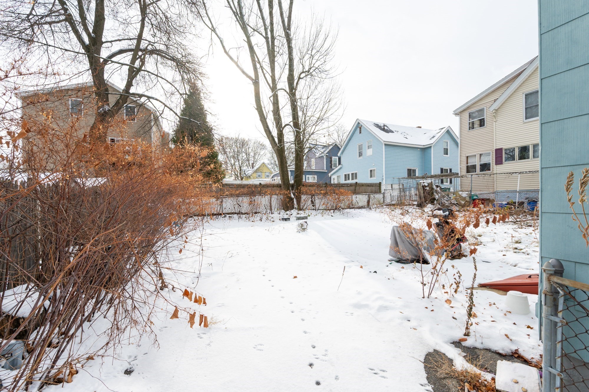 94 D St, Lowell, MA 01851 - Image 27