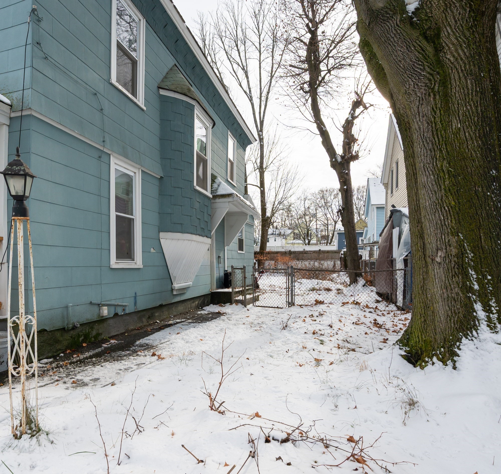 94 D St, Lowell, MA 01851 - Image 30