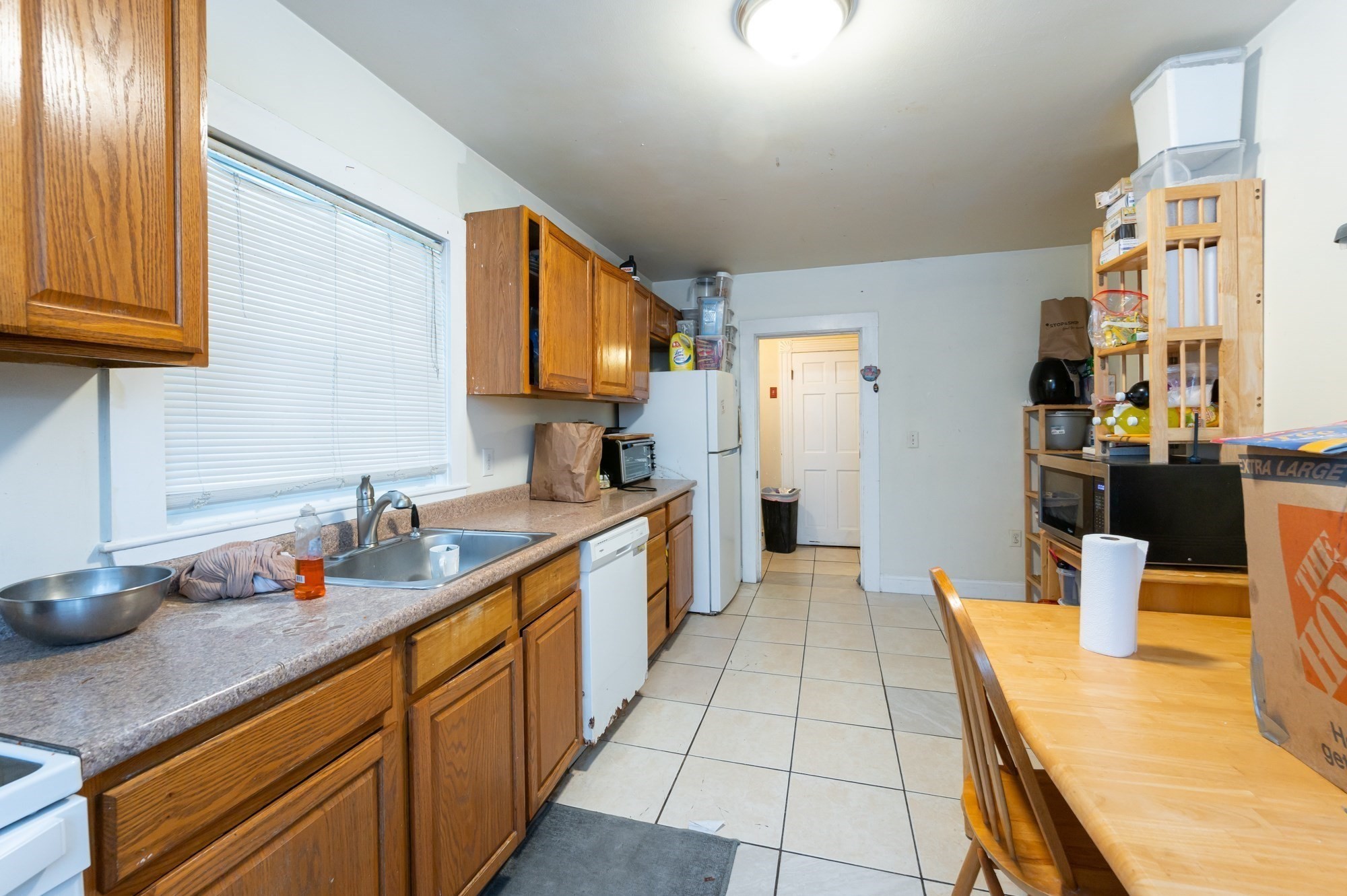94 D St, Lowell, MA 01851 - Image 8