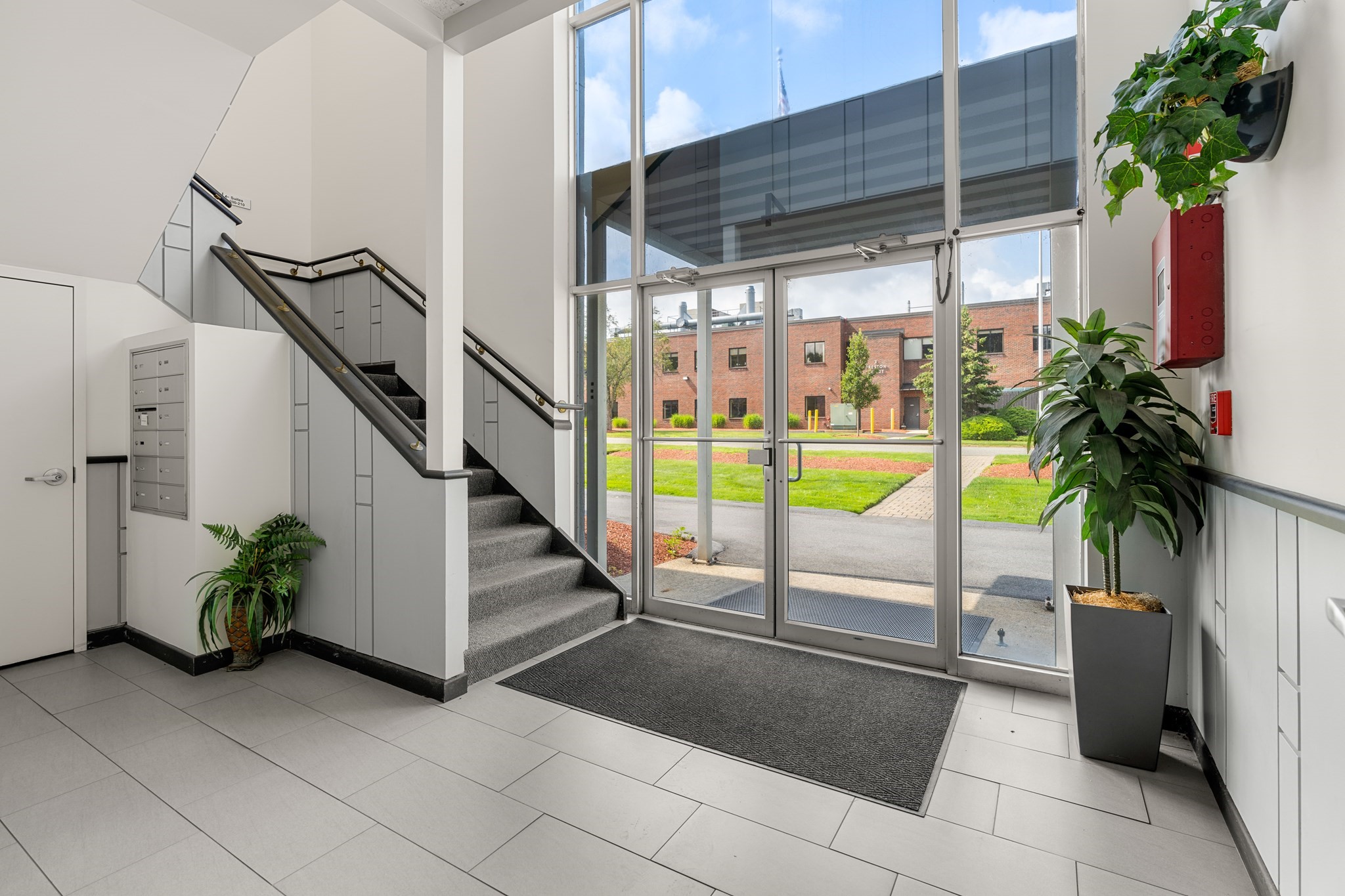 4 Preston Ct, Bedford, MA 01730 - Image 8