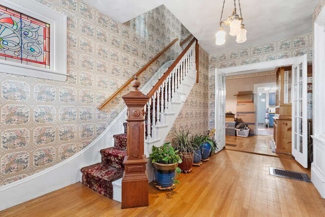 16 Hollingsworth St, Lynn, MA 01902 - Image 4