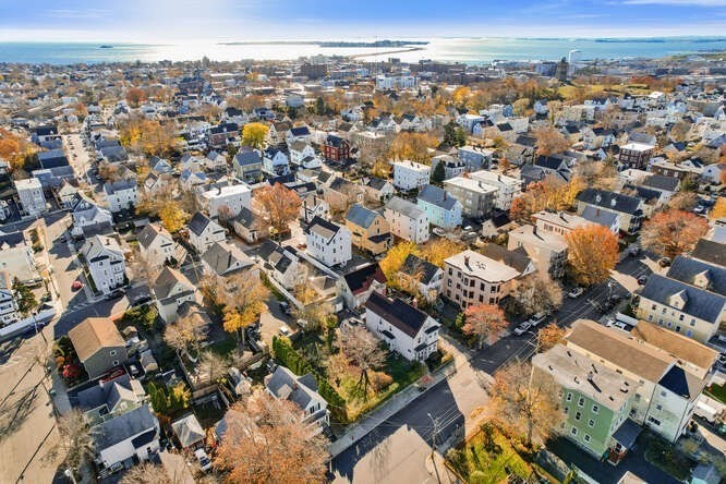 16 Hollingsworth St, Lynn, MA 01902 - Image 38