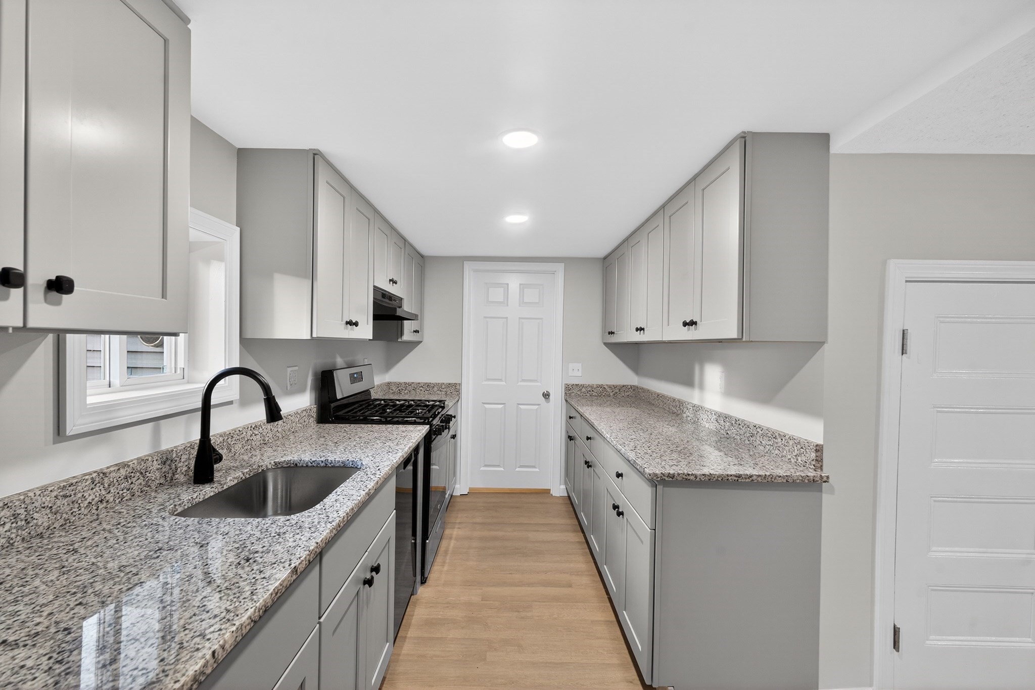 21 Evergreen St, Dartmouth, MA 02747 - Image 6