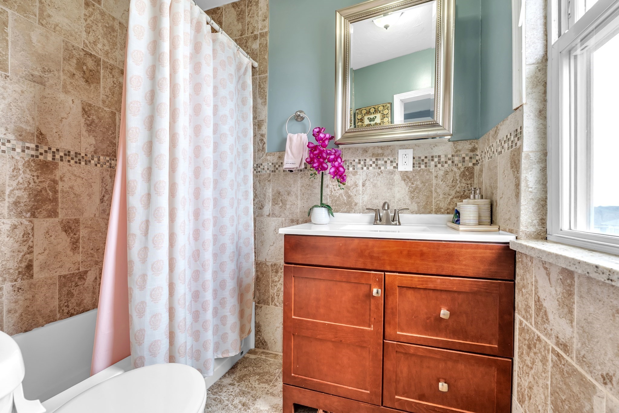 25 N Woodford Street, Worcester, MA 01604 - Image 16