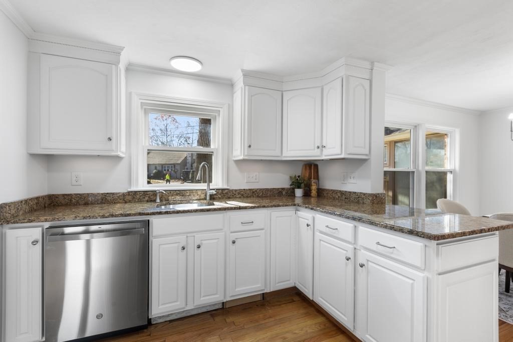 51 Himoor Cir, Randolph, MA 02368 - Image 13