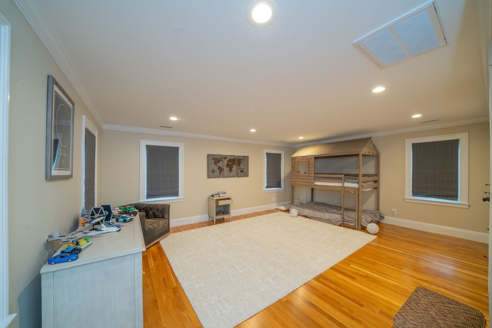 642 Centre St, Newton, MA 02458 - Image 32