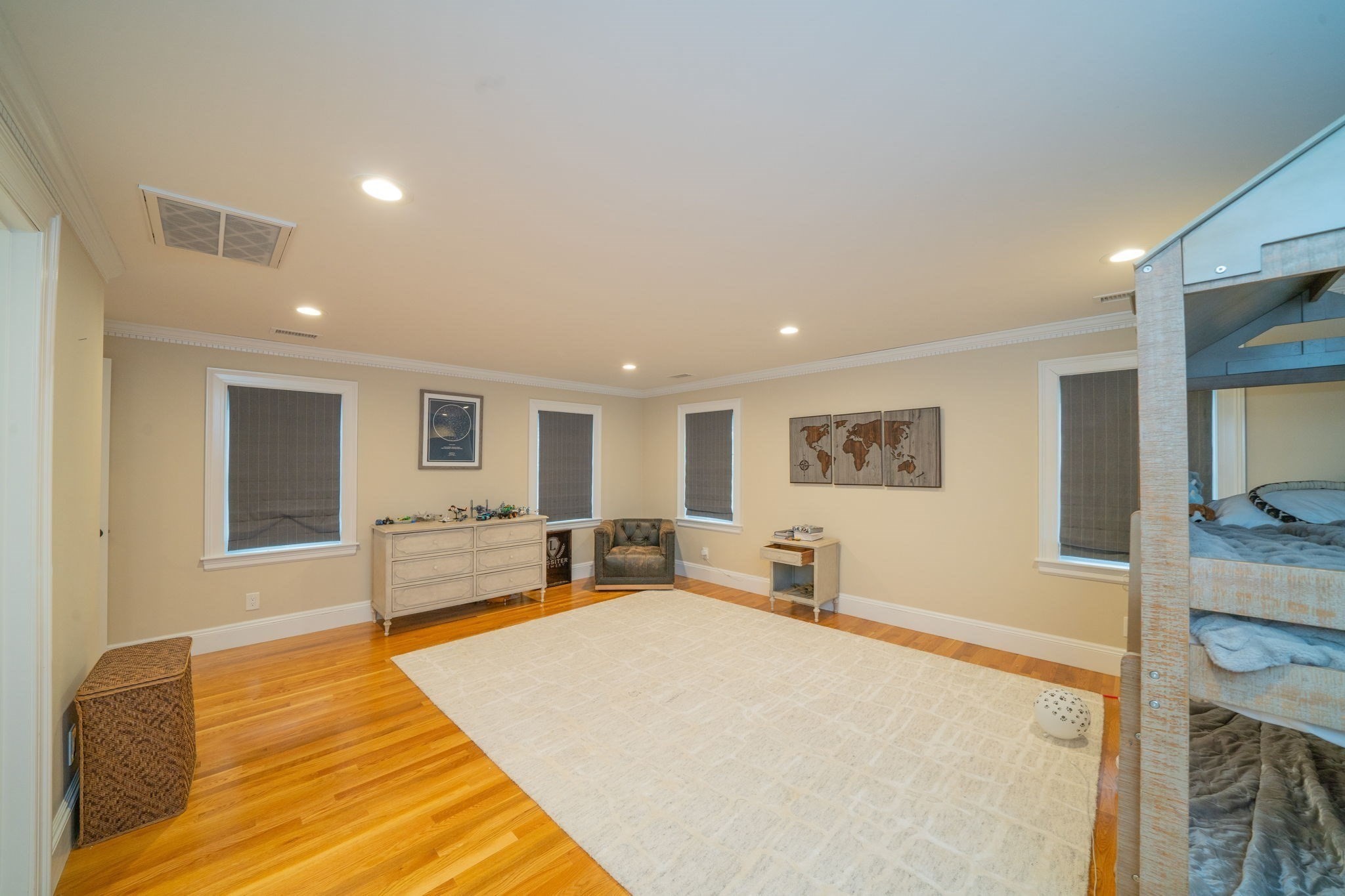 642 Centre St, Newton, MA 02458 - Image 33