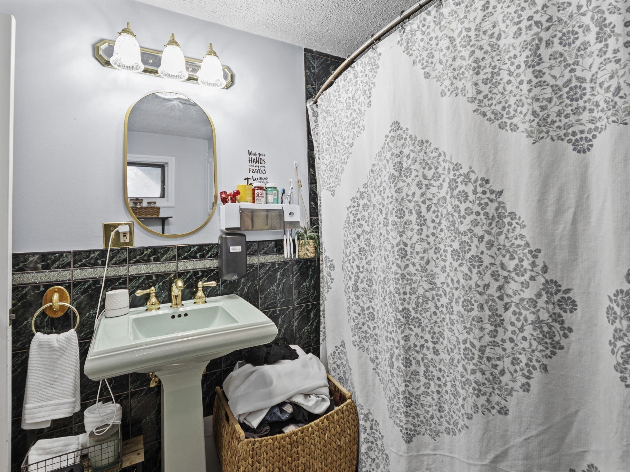 8 Clarks Ct, Lowell, MA 01852 - Image 20