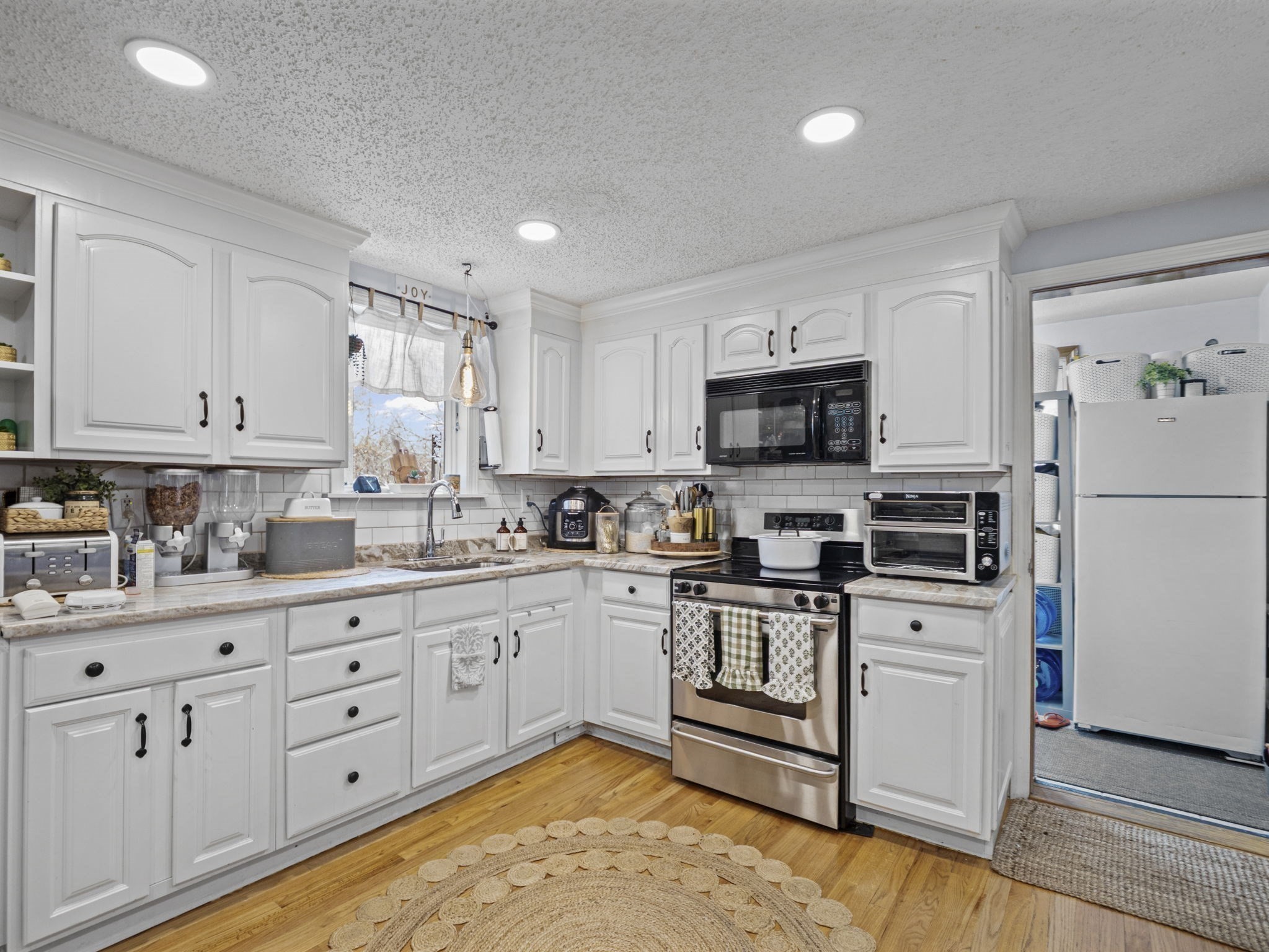 8 Clarks Ct, Lowell, MA 01852 - Image 5