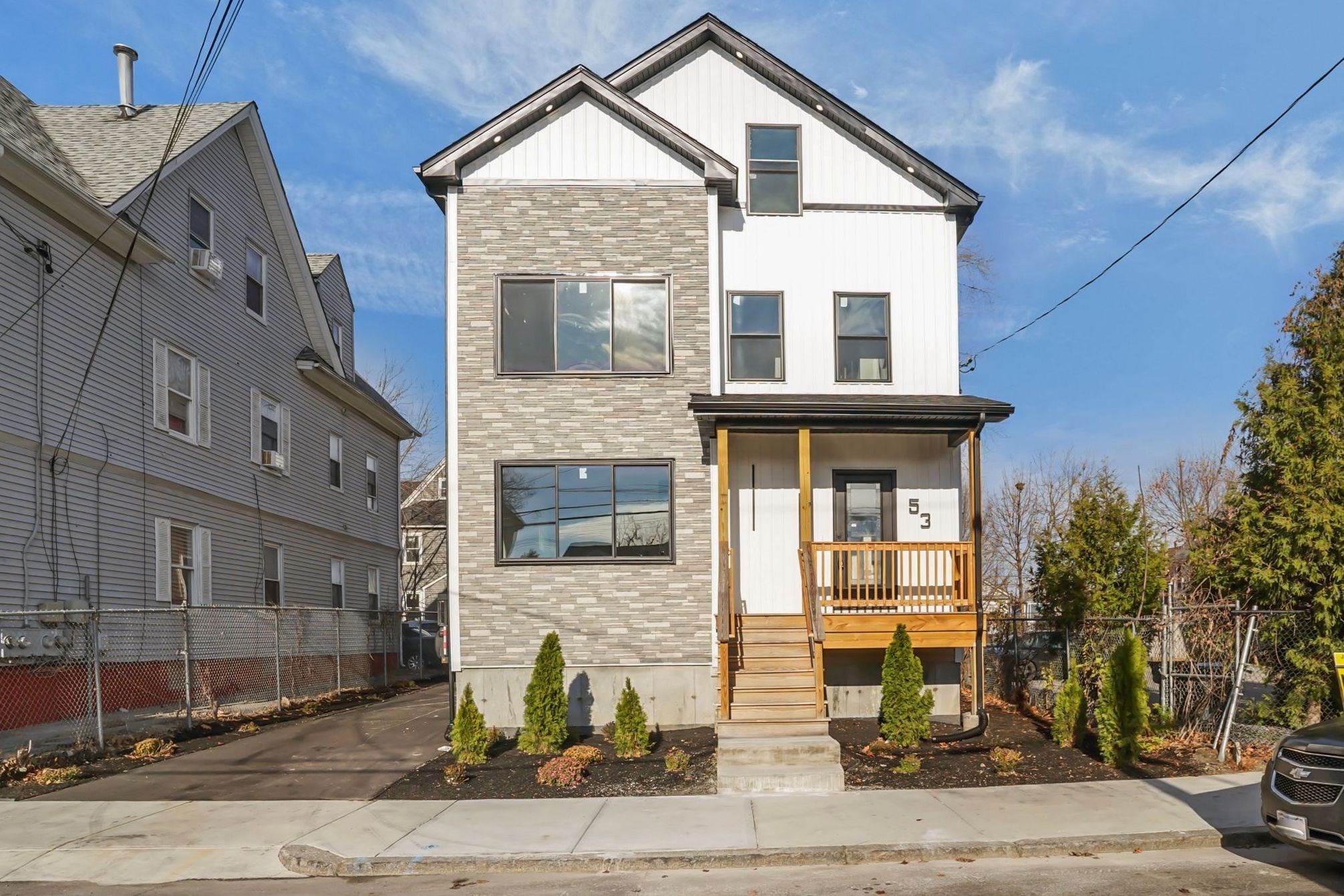 53 Comstock Av, Providence, RI 02907 - Image 1
