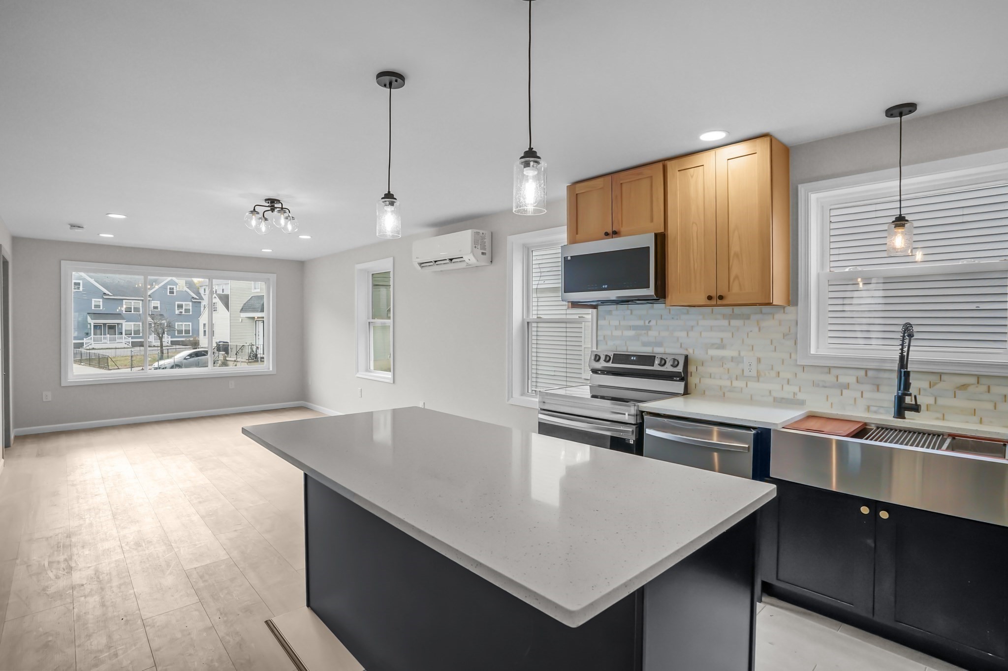 53 Comstock Av, Providence, RI 02907 - Image 11