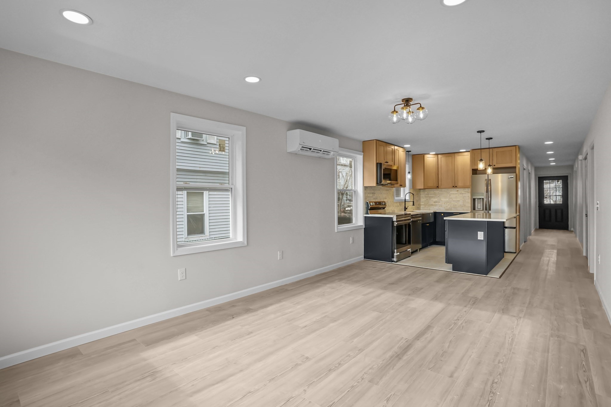 53 Comstock Av, Providence, RI 02907 - Image 3