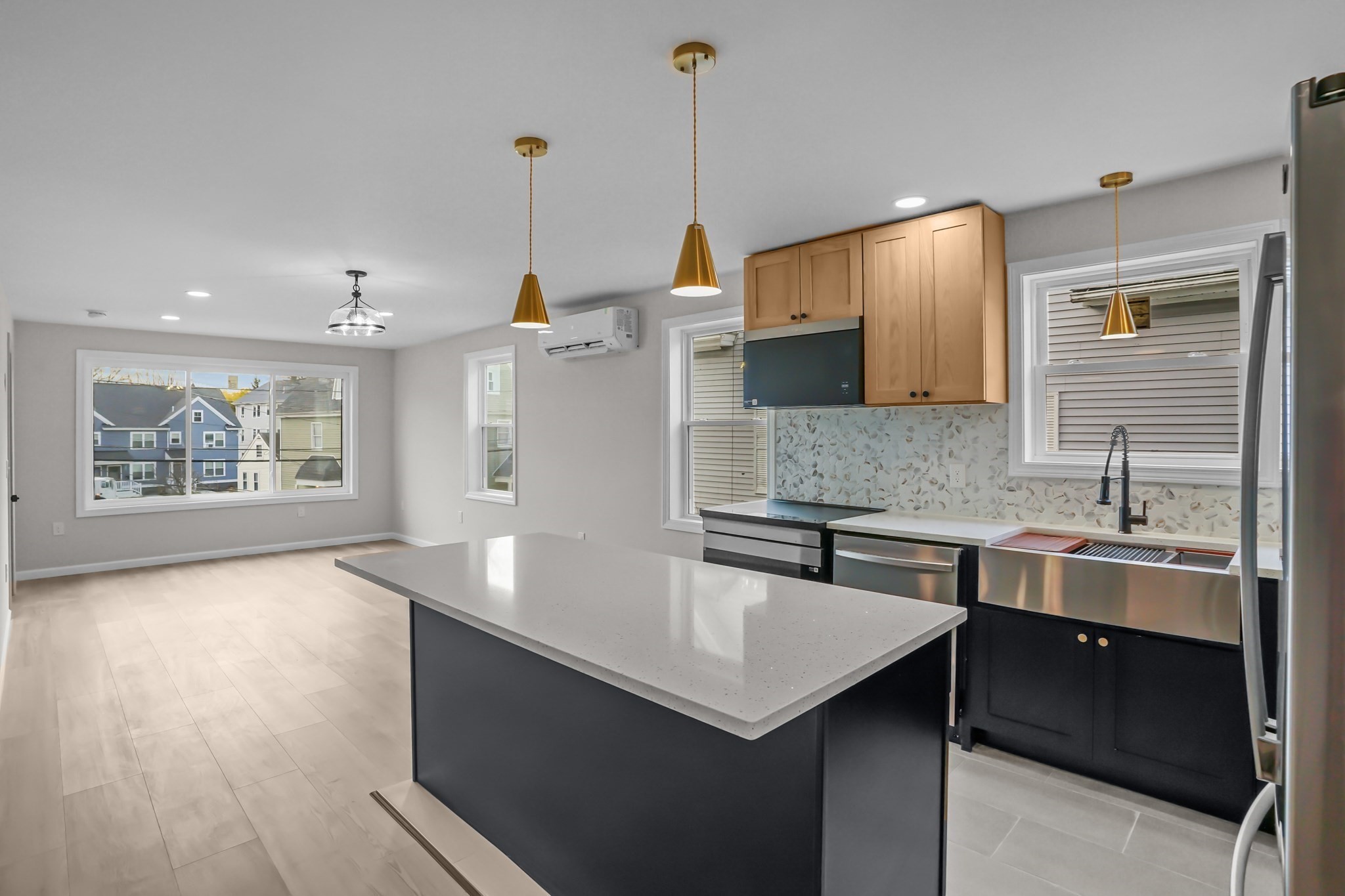 53 Comstock Av, Providence, RI 02907 - Image 25