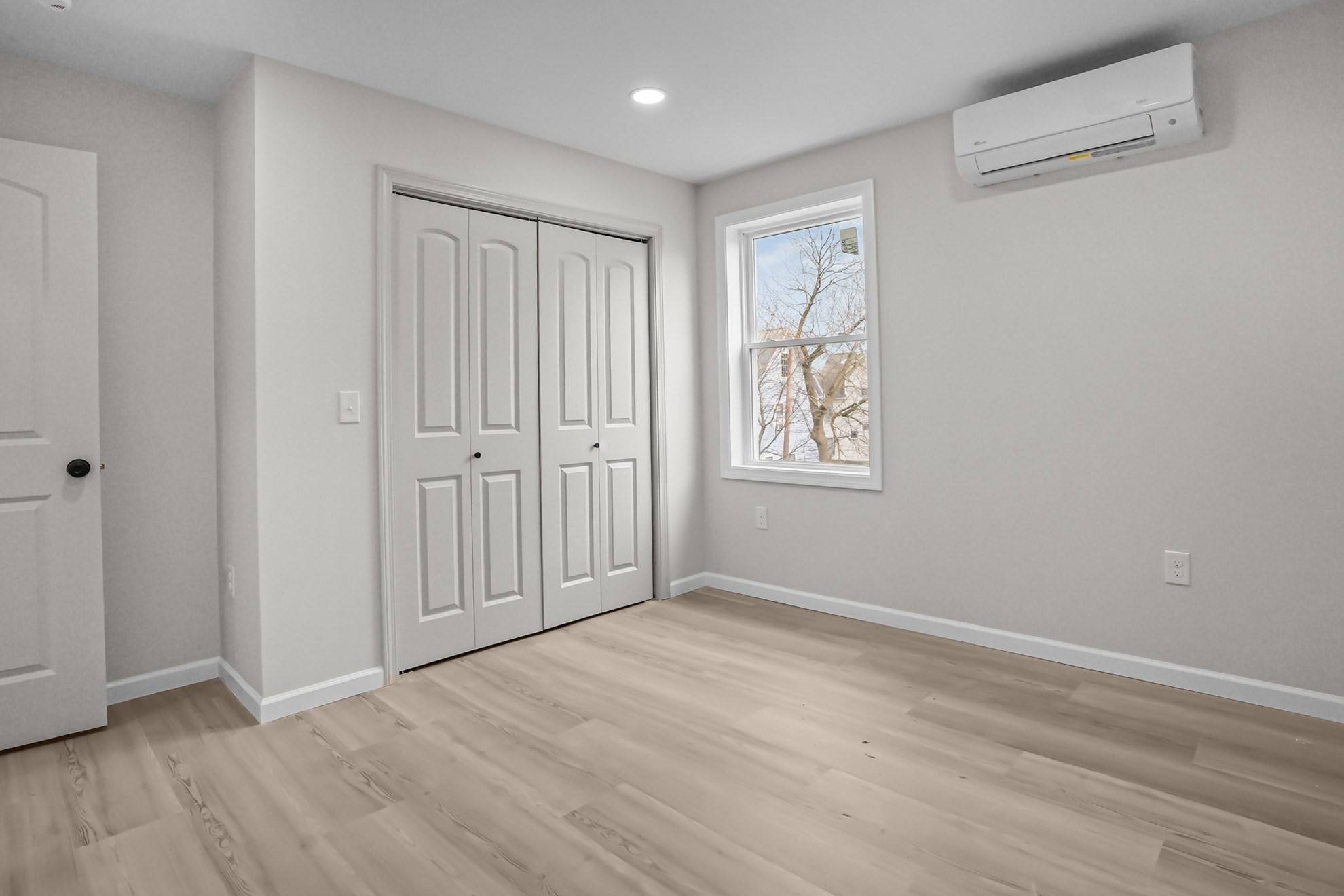 53 Comstock Av, Providence, RI 02907 - Image 28