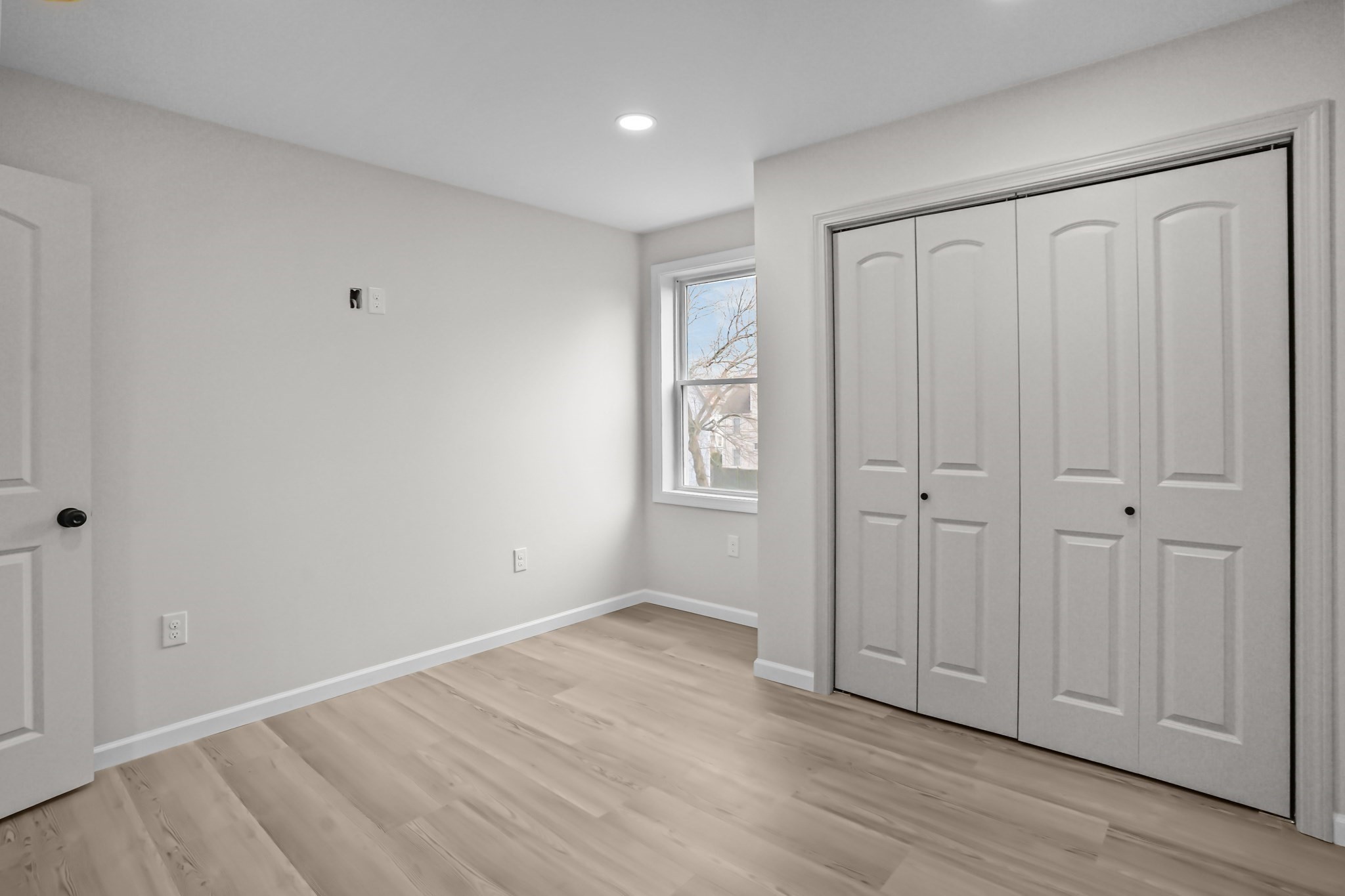 53 Comstock Av, Providence, RI 02907 - Image 31