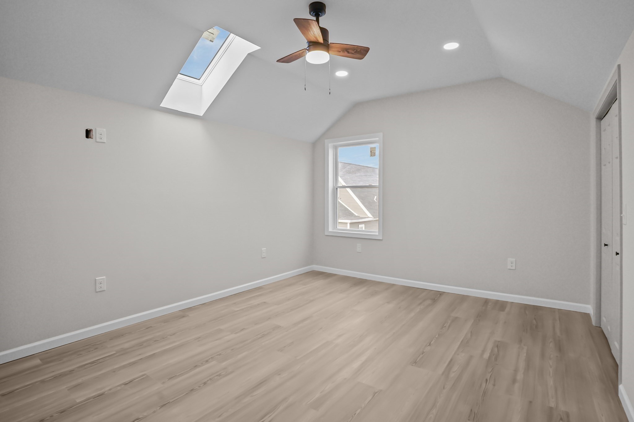 53 Comstock Av, Providence, RI 02907 - Image 35