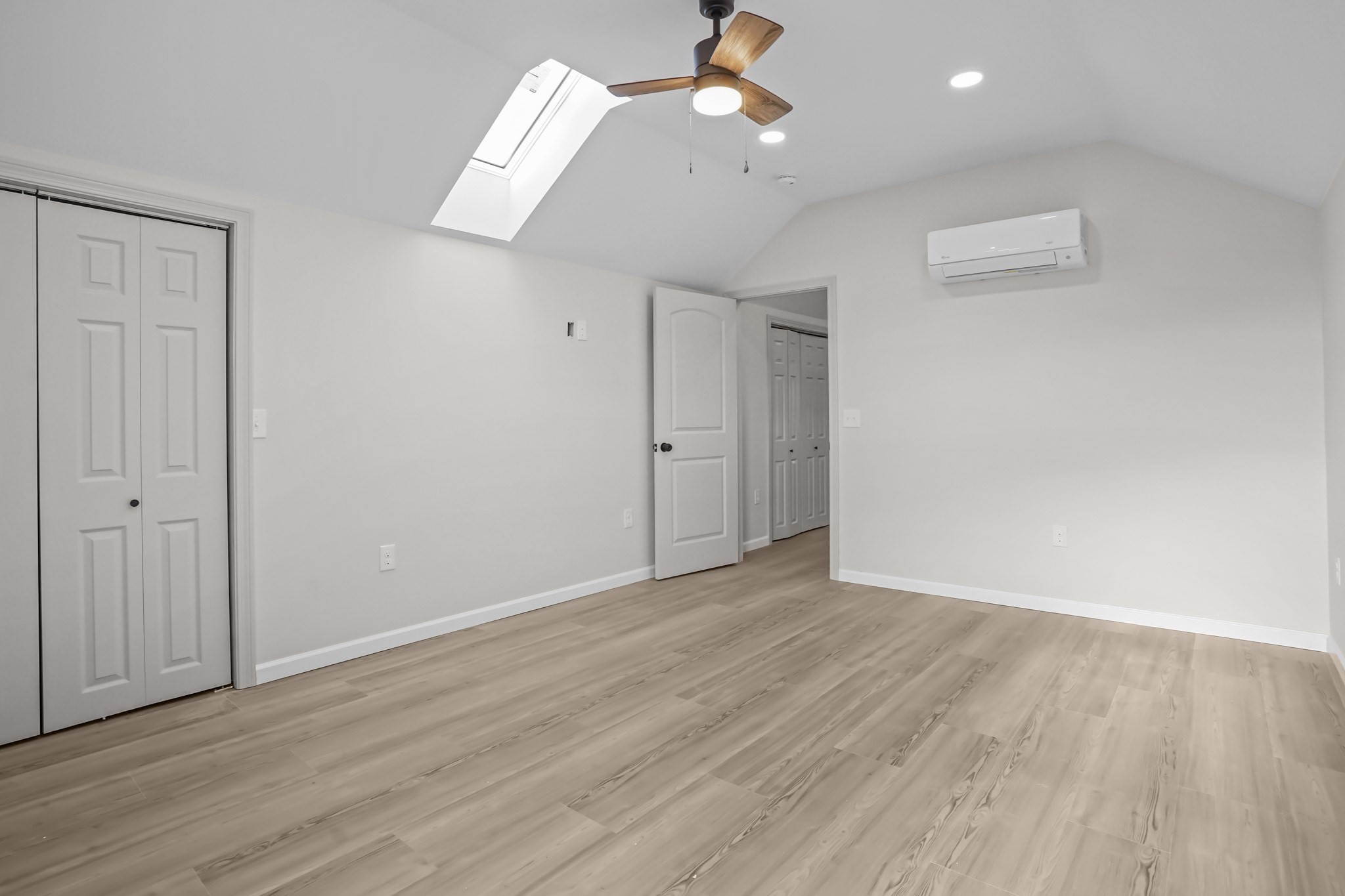 53 Comstock Av, Providence, RI 02907 - Image 38