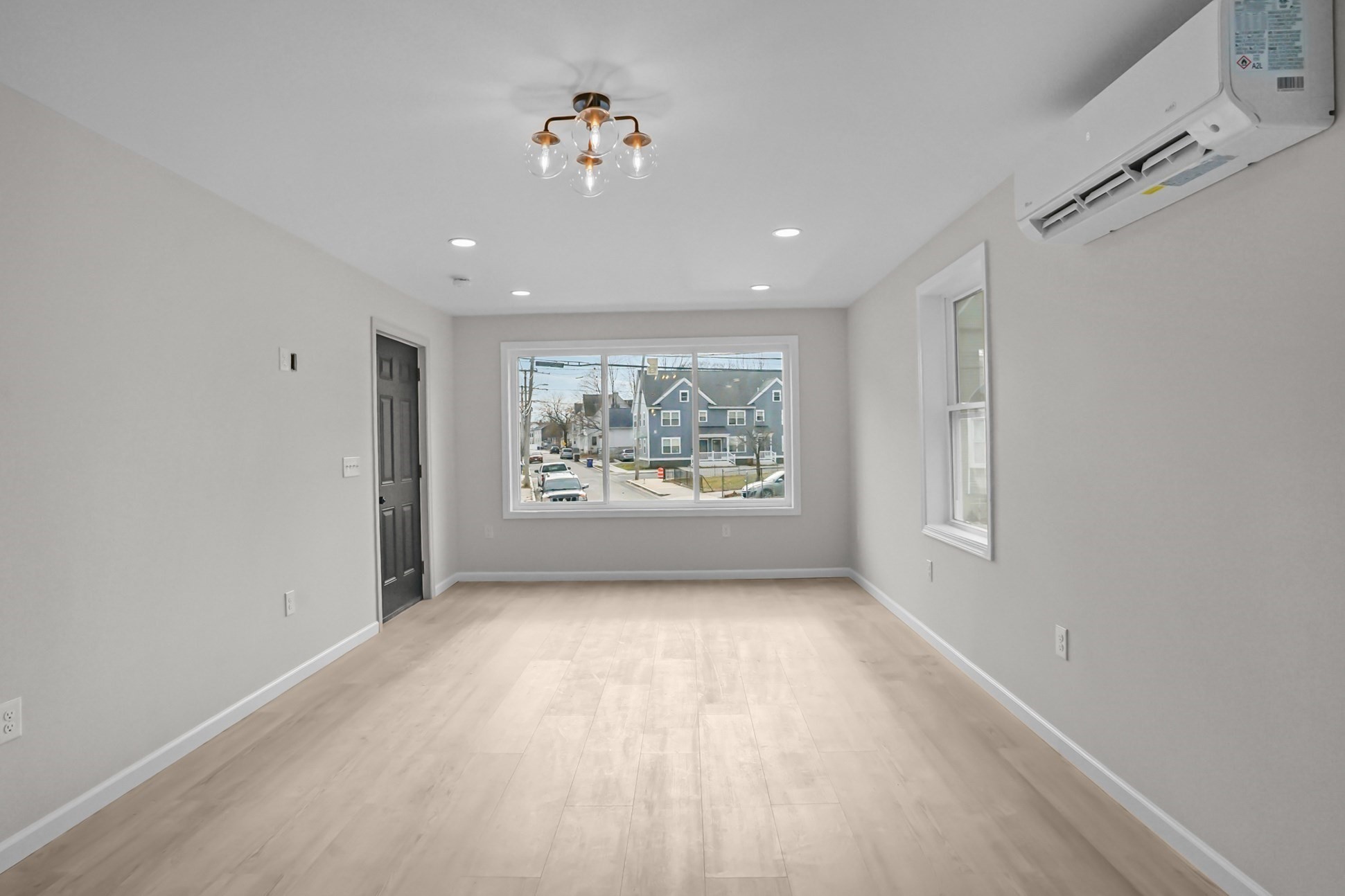 53 Comstock Av, Providence, RI 02907 - Image 6