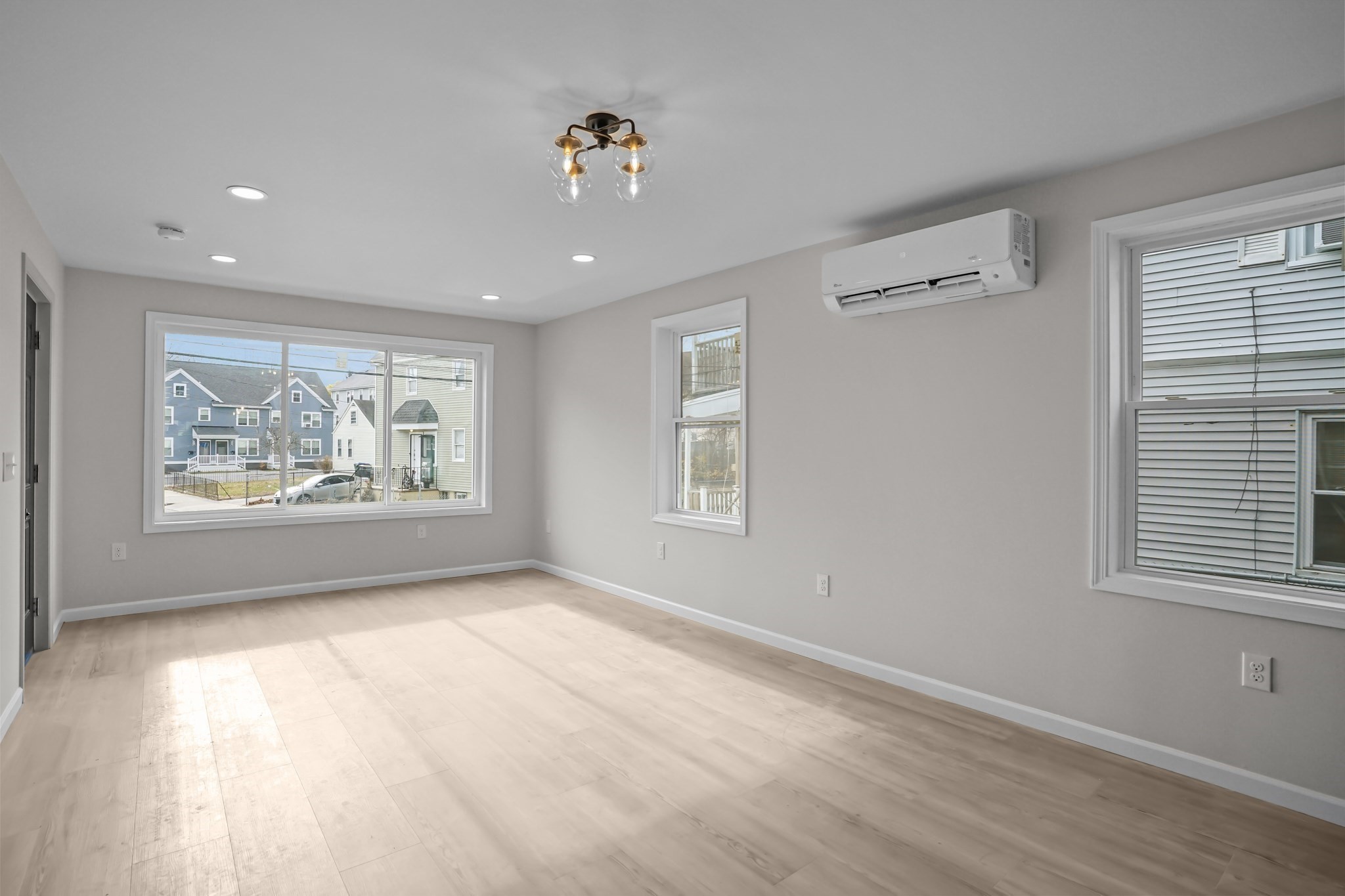 53 Comstock Av, Providence, RI 02907 - Image 7